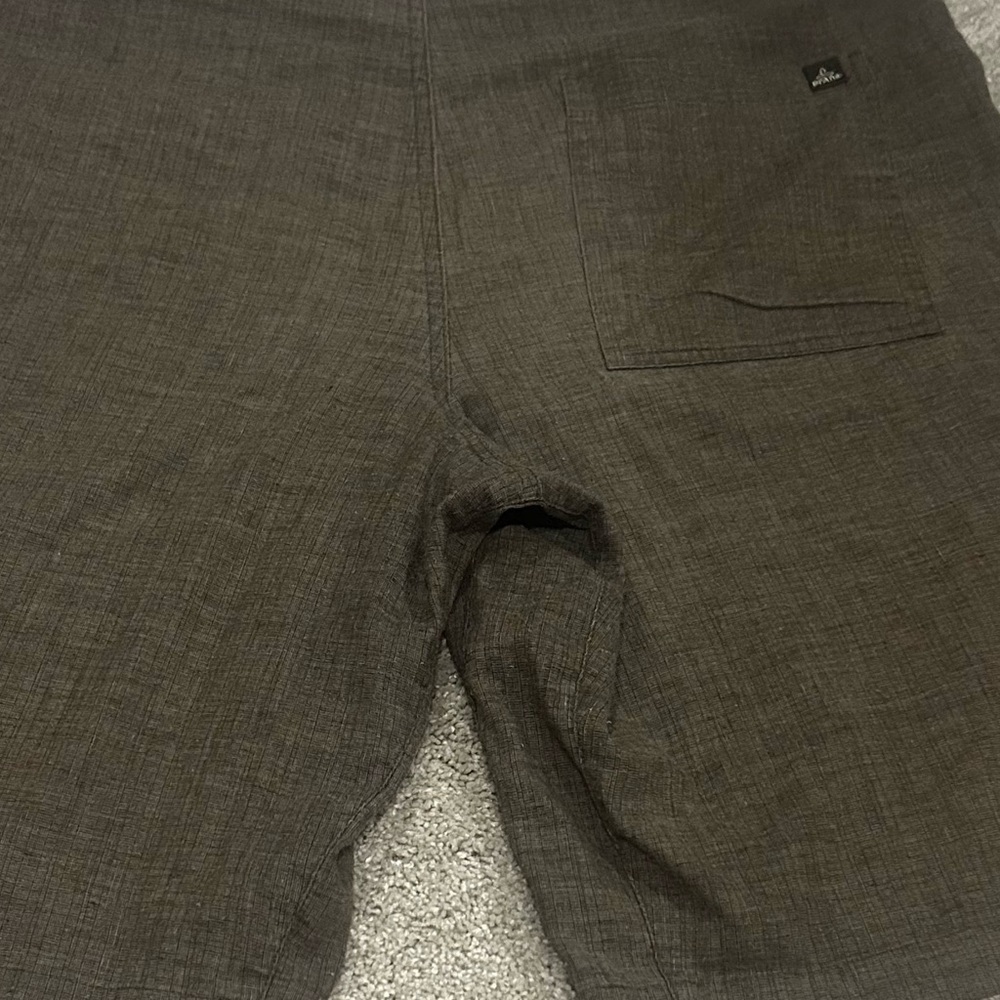 Prana Men’s Brown Flat Front Hemp Cargo Shorts Casual Style Sz. L - Picture 9 of 12